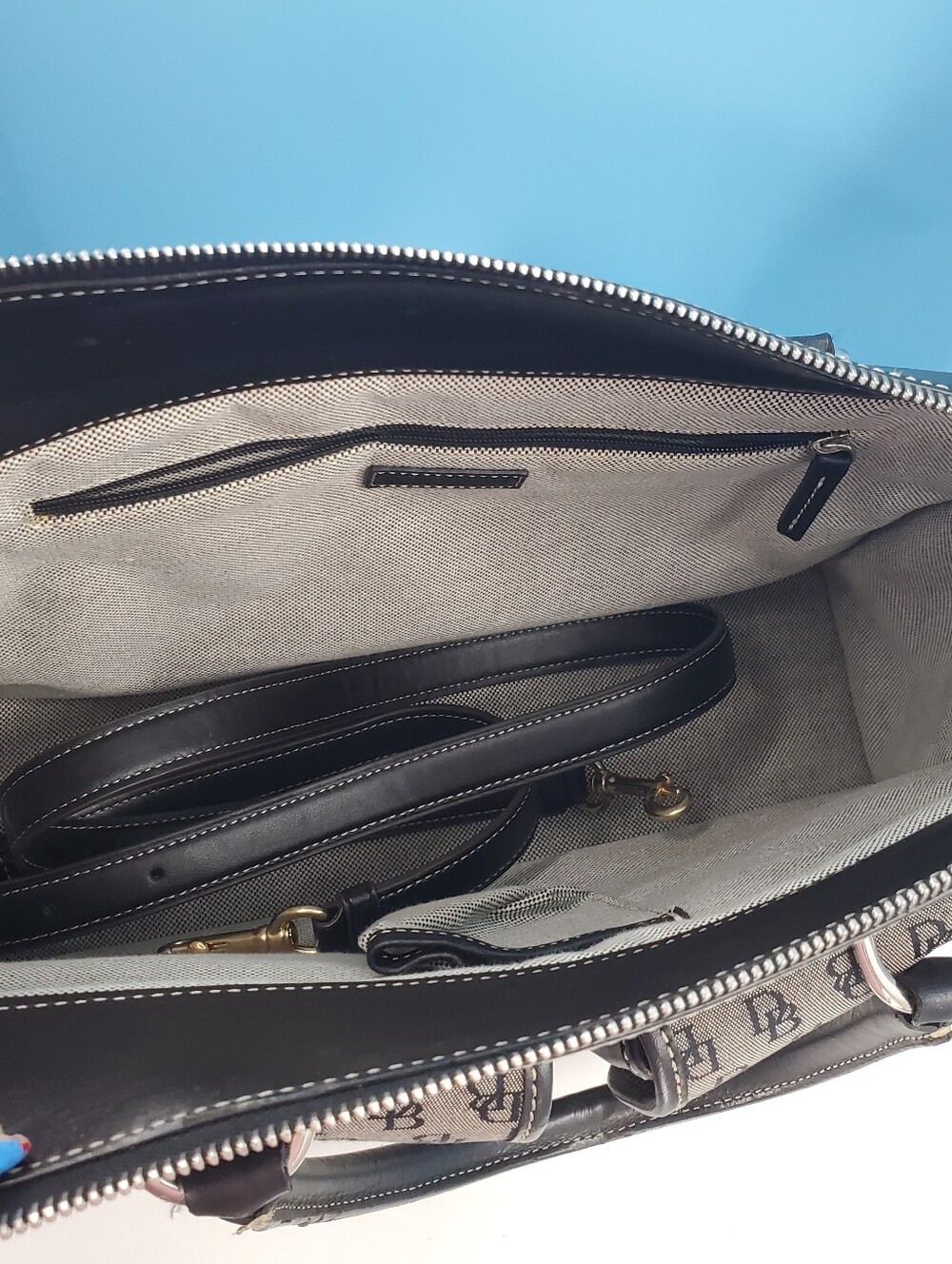 Dooney & Bourke two pocket shoulder bag - Picture 13 of 16